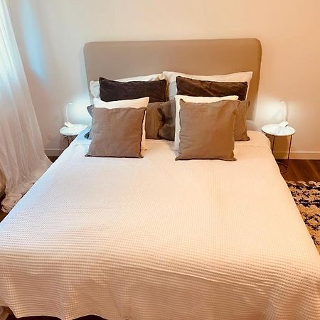 Gaestehaus Zur Uni Klinik Exklusives Apartment Mit Kueche Und Badezimmer Homburg  Eksteriør bilde