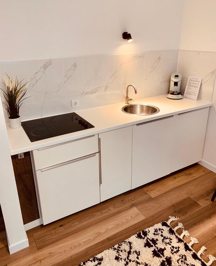 Gaestehaus Zur Uni Klinik Exklusives Apartment Mit Kueche Und Badezimmer Homburg  Eksteriør bilde