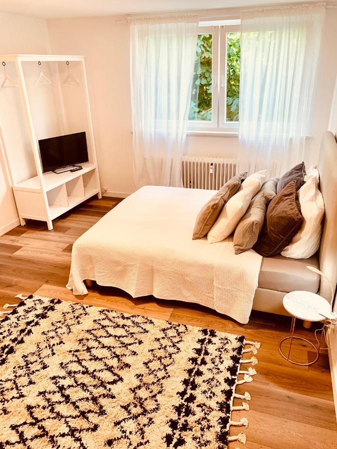 Gaestehaus Zur Uni Klinik Exklusives Apartment Mit Kueche Und Badezimmer Homburg  Eksteriør bilde