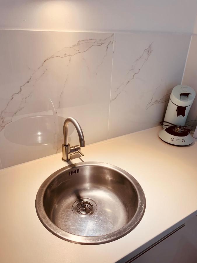 Gaestehaus Zur Uni Klinik Exklusives Apartment Mit Kueche Und Badezimmer Homburg  Eksteriør bilde